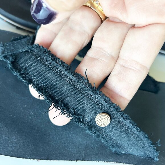 New Vionic Unwind Women's Beach Sandals - Picture 2 of 8